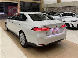 بی ئێم دەبڵیو سیریەس 5